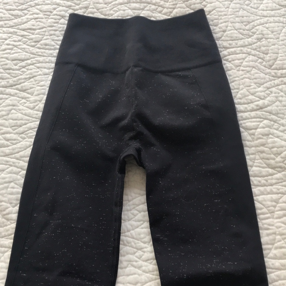 Rare navy print lulu leggings